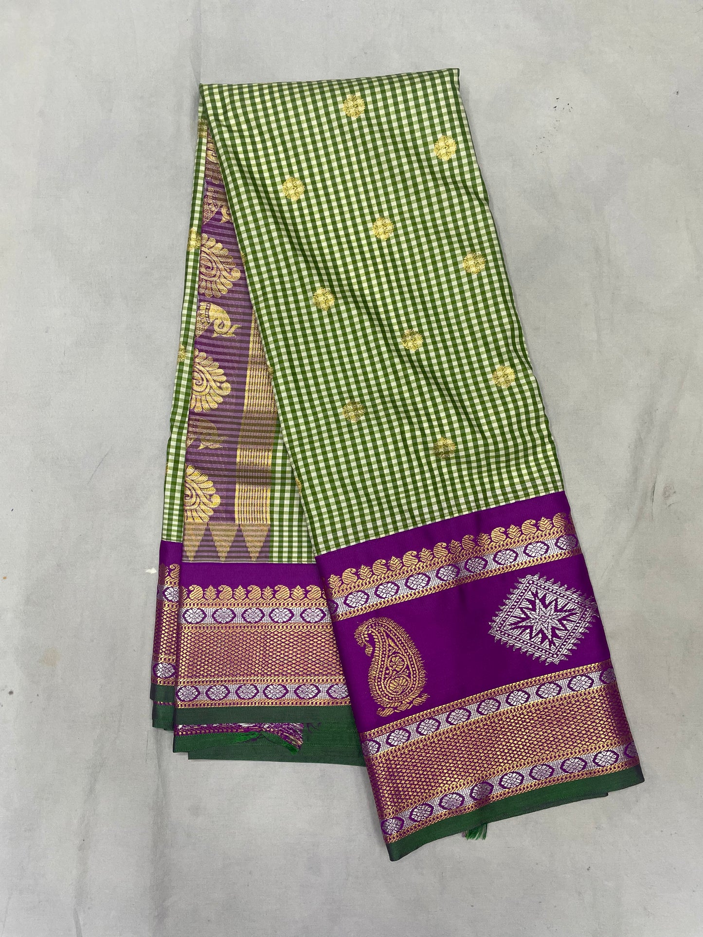 GS07 Semi Gadwal Pattu Saree