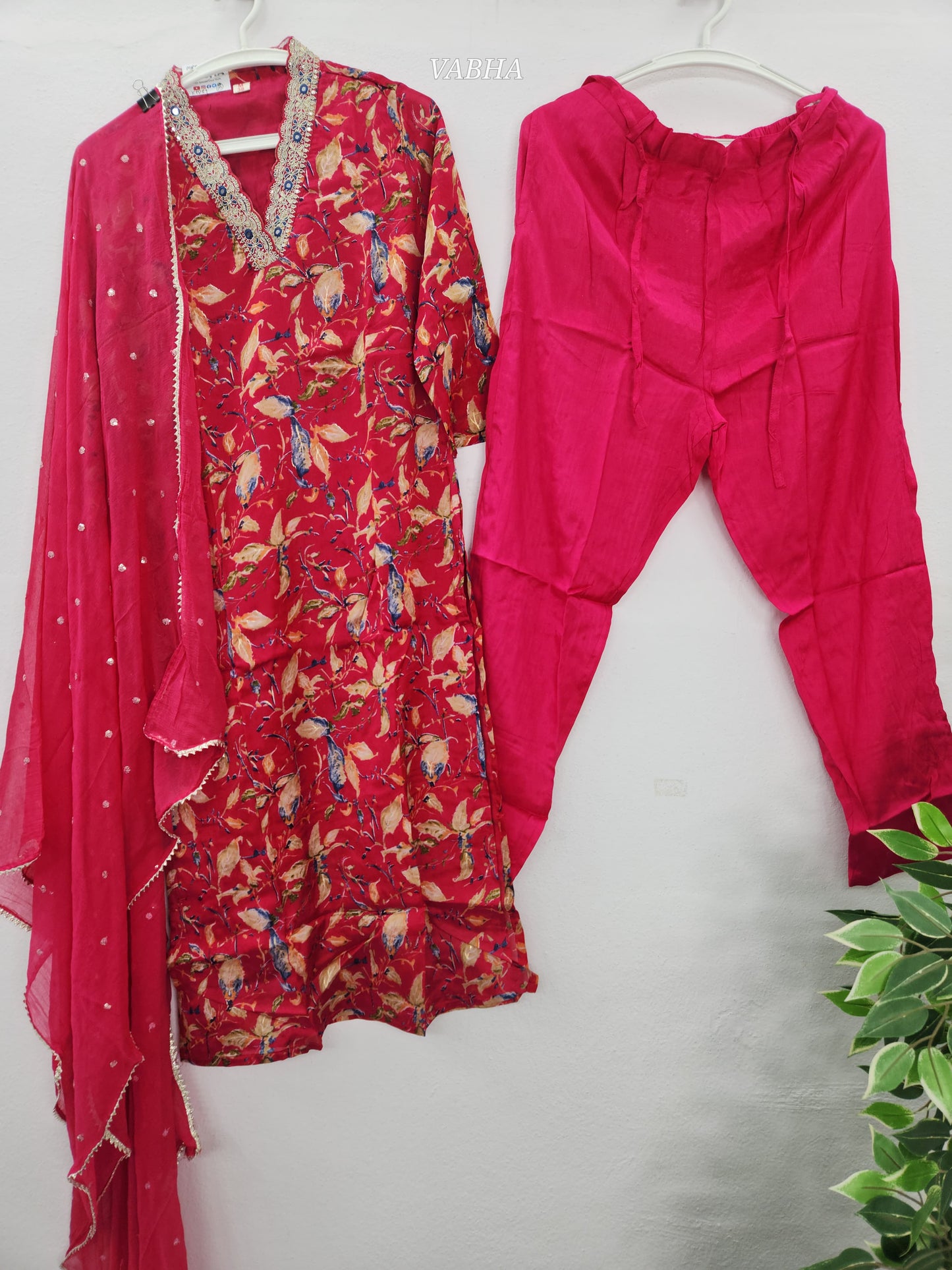 KPD89 Pink Chinon Full V-neck With Heavy Zari Thread Embroidery Printed Style With Lining Kurti Pant Dupatta
