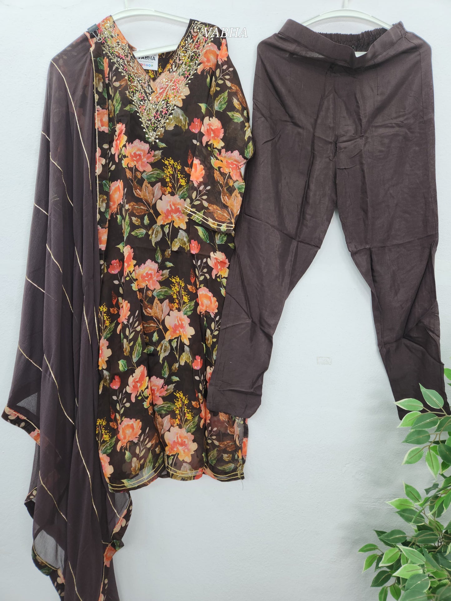 KPD99 Brown Organza Digital Print With Heavy Work V-neck Kurti Pant Dupatta