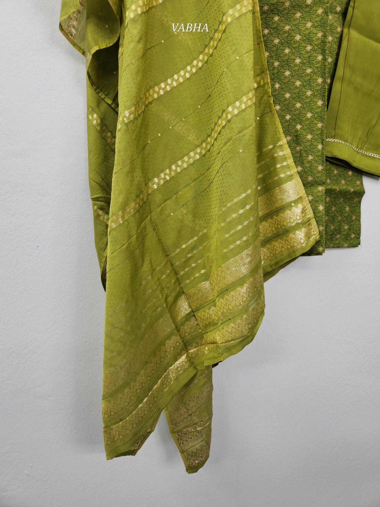 KPD166 Green Roman Silk Round Neck Thread Embroidery Printed Style Straight Cut Kurti Pant Duppatta