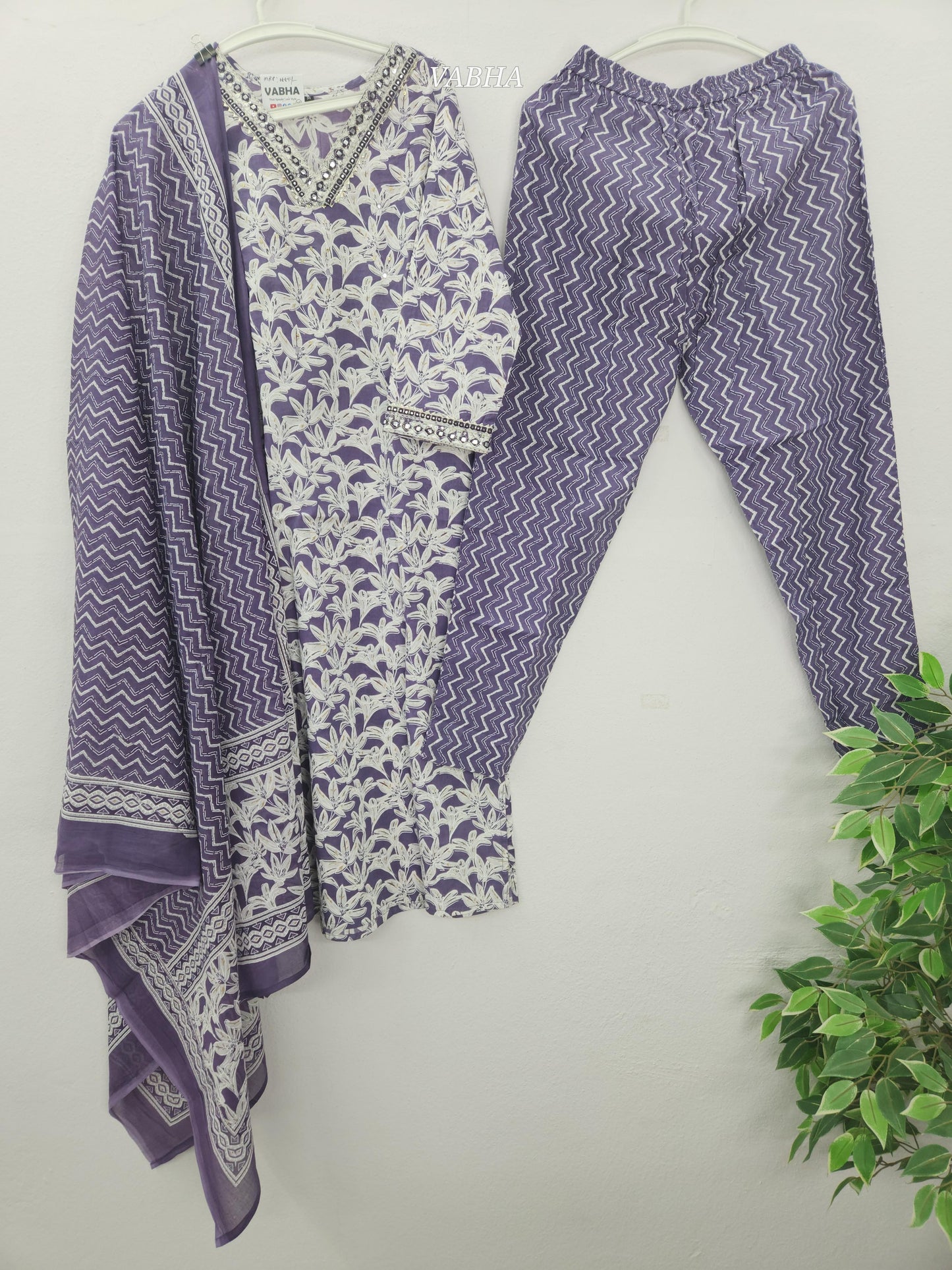 KPD192 Lavender Cotton V Neck Floral Print Straight Cut Kurti Pant Duppatta