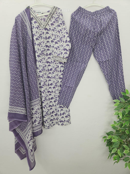 KPD192 Lavender Cotton V Neck Floral Print Straight Cut Kurti Pant Duppatta