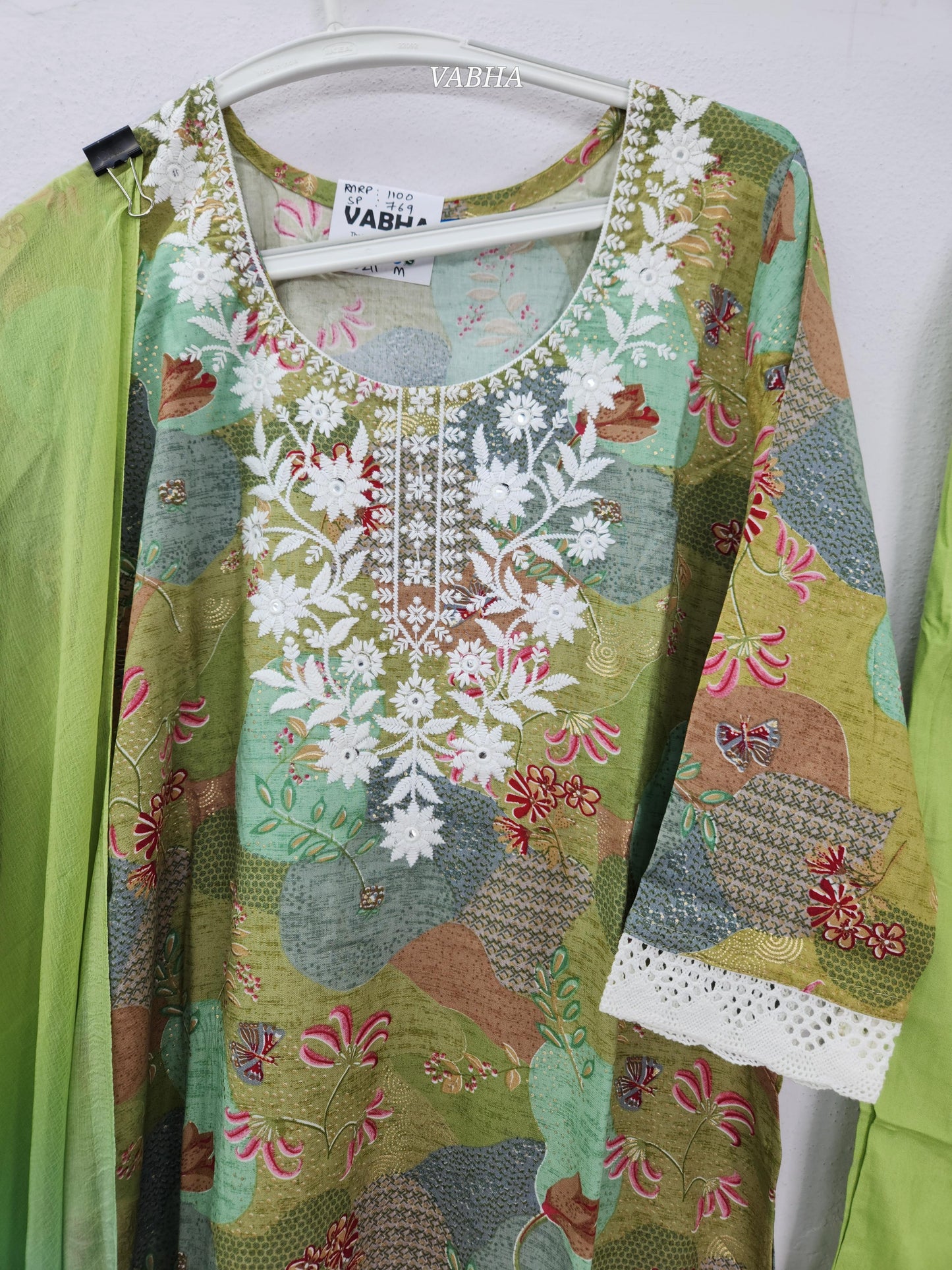 KPD211 Green Rayon Round Neck Floral Printed Thread Embroidery Straight Cut  Kurthi Pant Duppatta