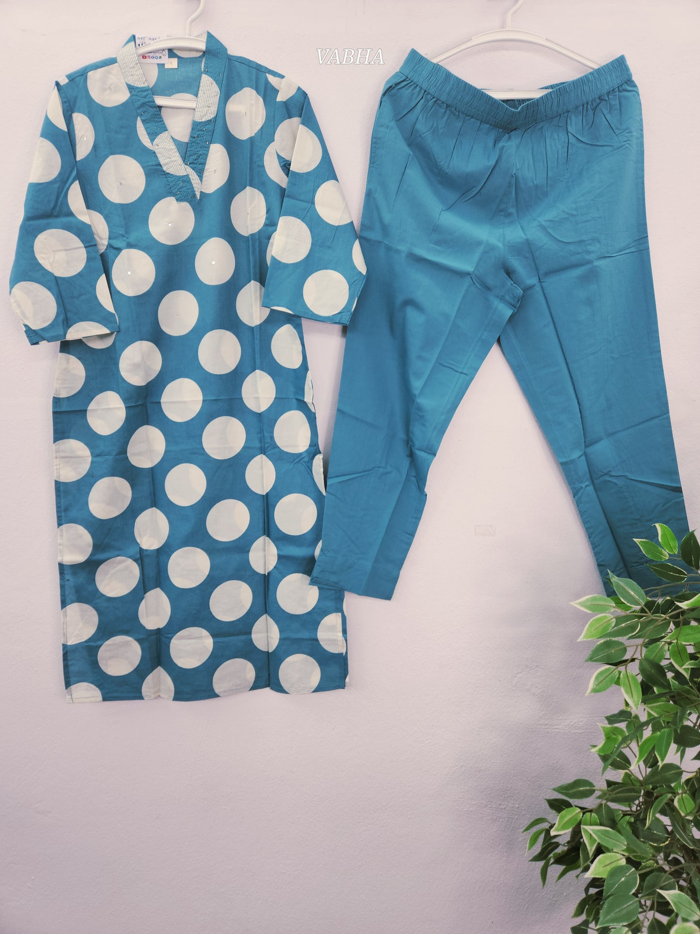 C66 Grey Polka Dots Cotton Full V Neck Straight Cut  Kurthi Pant