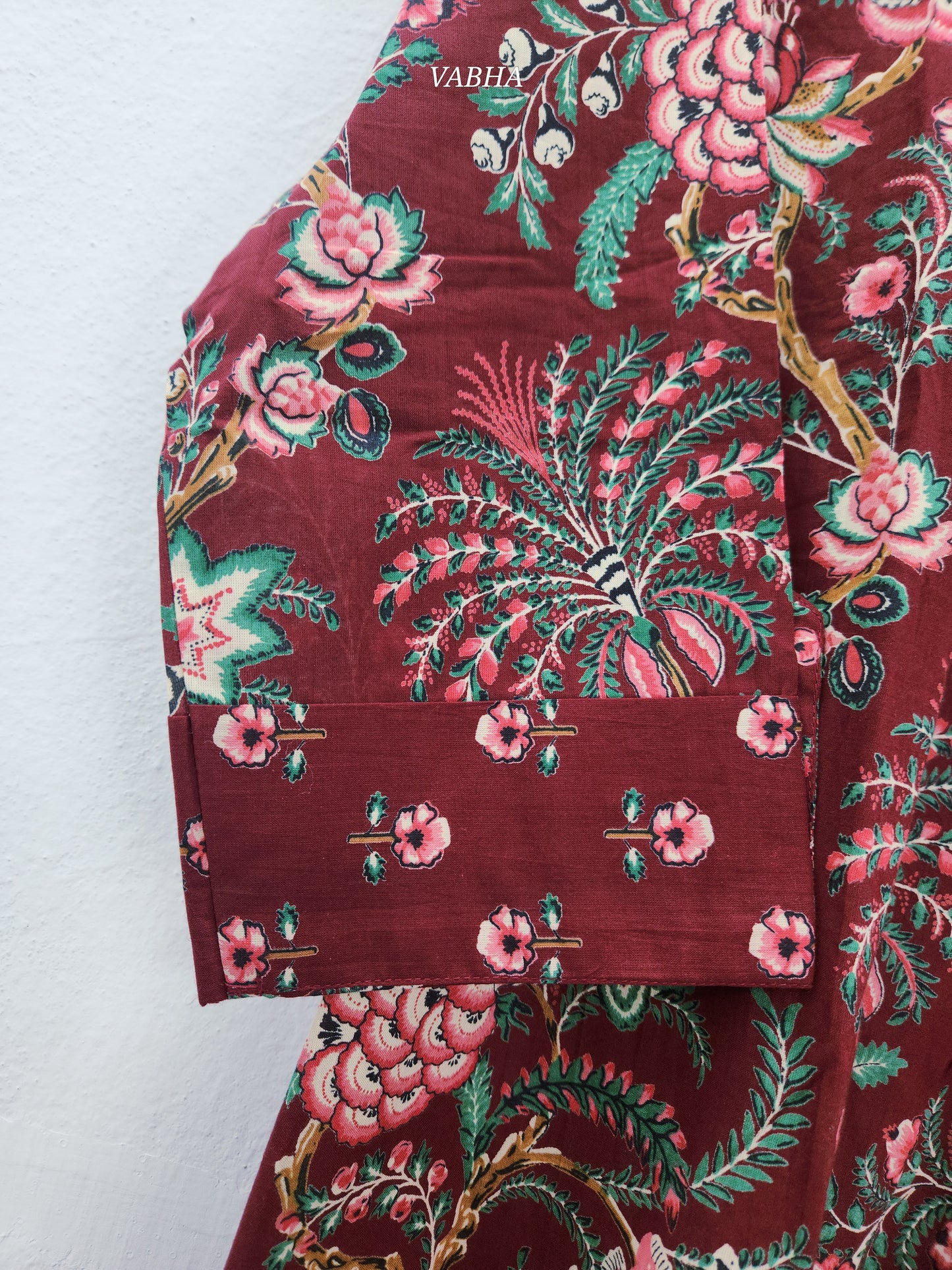 C68 Maroon Cotton Full V Neck Floral Print A-Line Kurthi Pant Co-ord Set