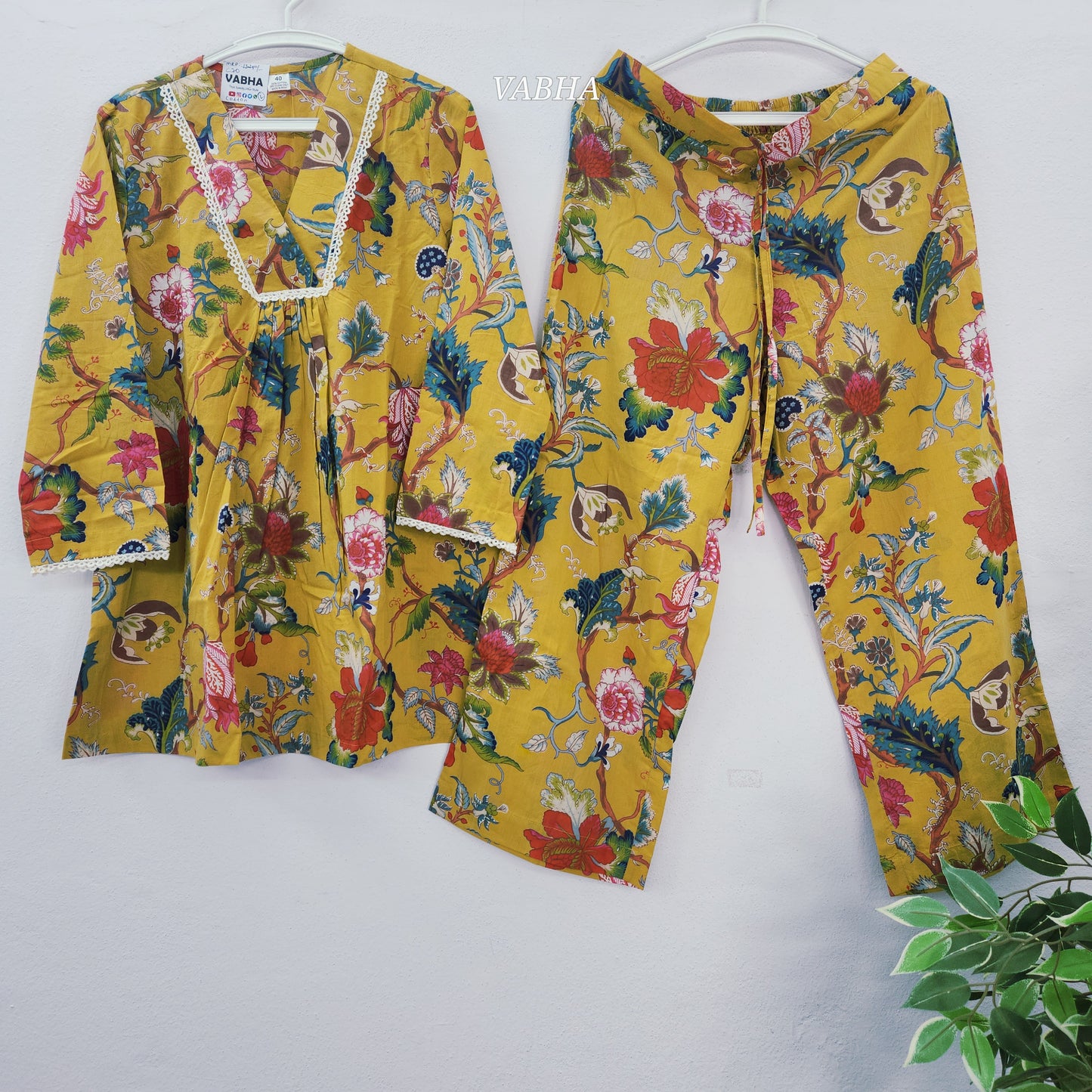 C70 Yellow Cotton V Neck With Floral Print Straight Cut Short Kurthi Pant Co-ord Set