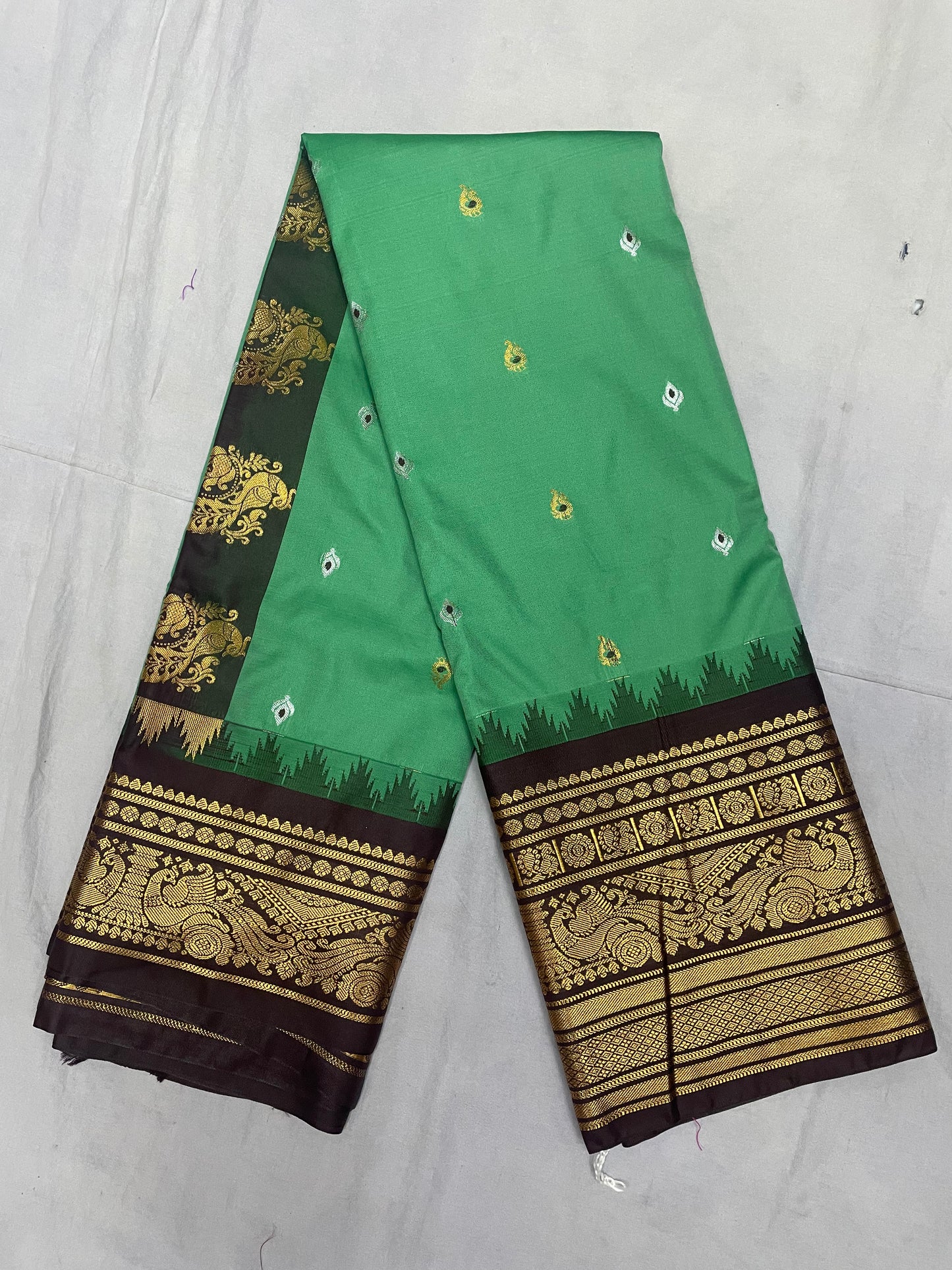 GS01 Semi Gadwal Pattu Saree