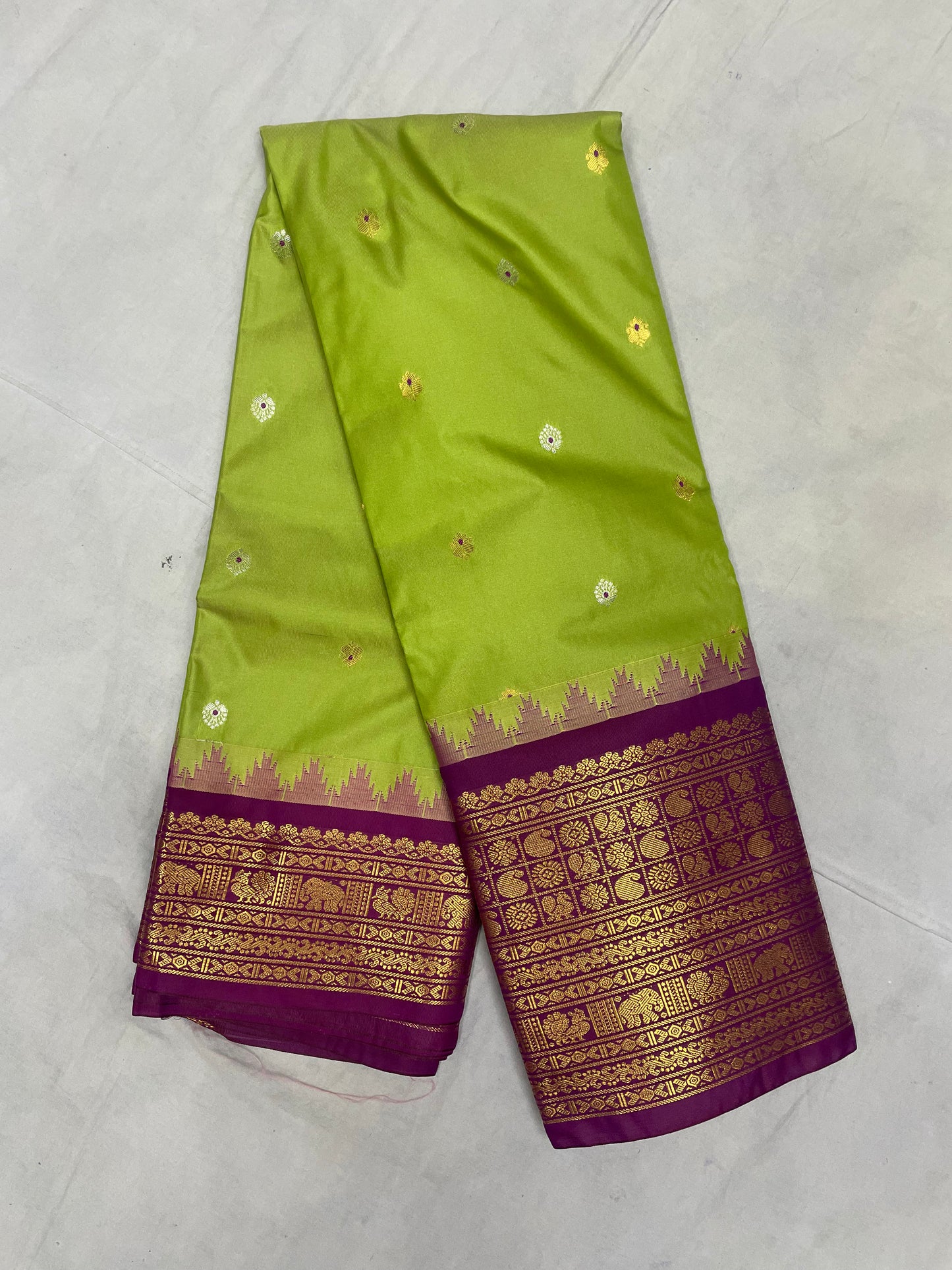 GS01 Semi Gadwal Pattu Saree