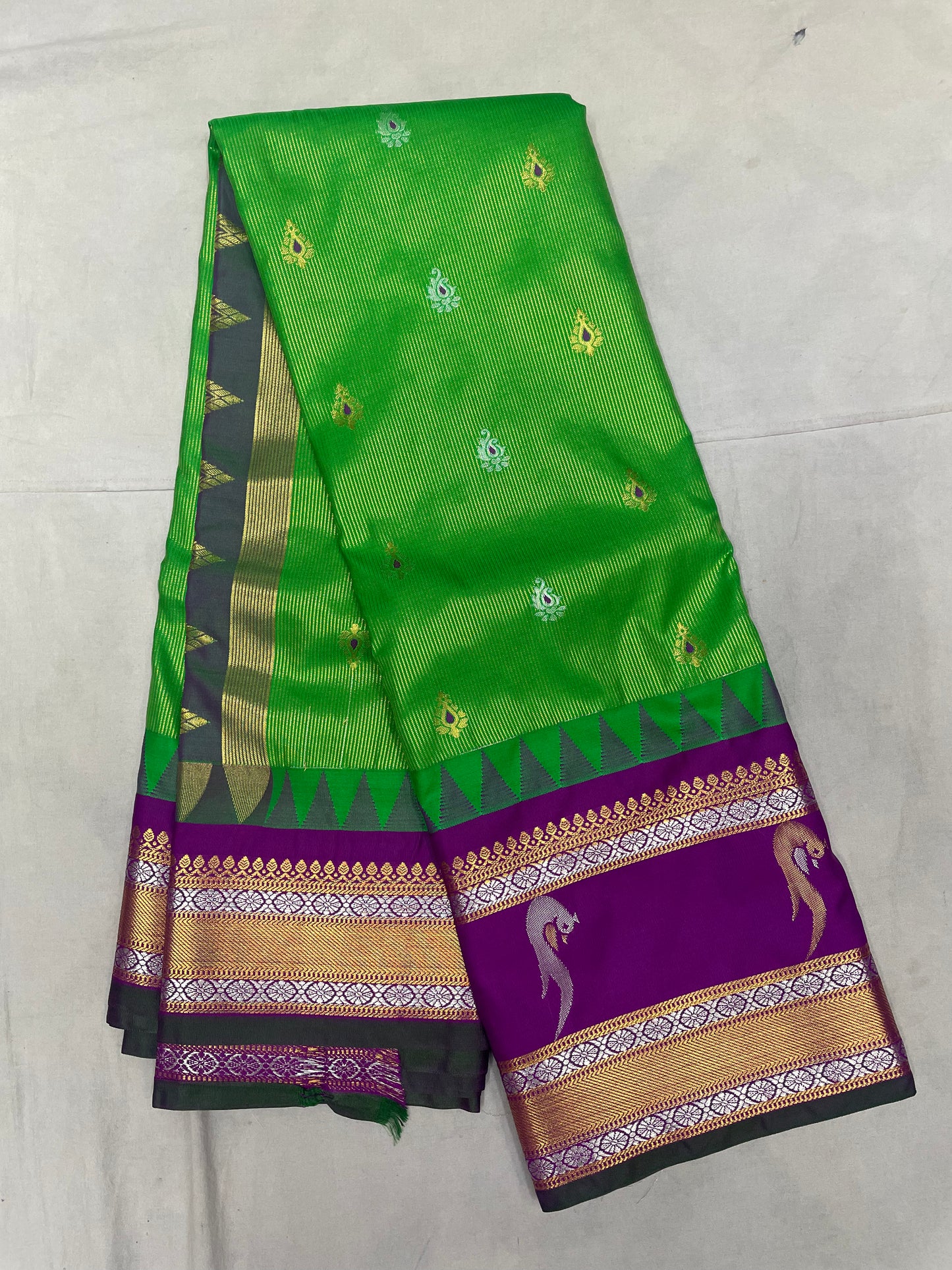 GS02 Semi Gadwal Pattu Saree