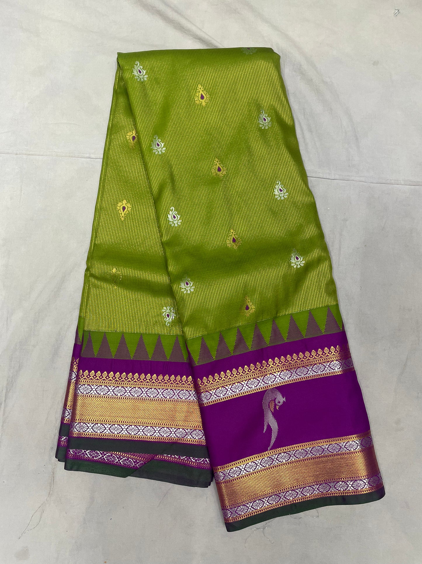 GS02 Semi Gadwal Pattu Saree