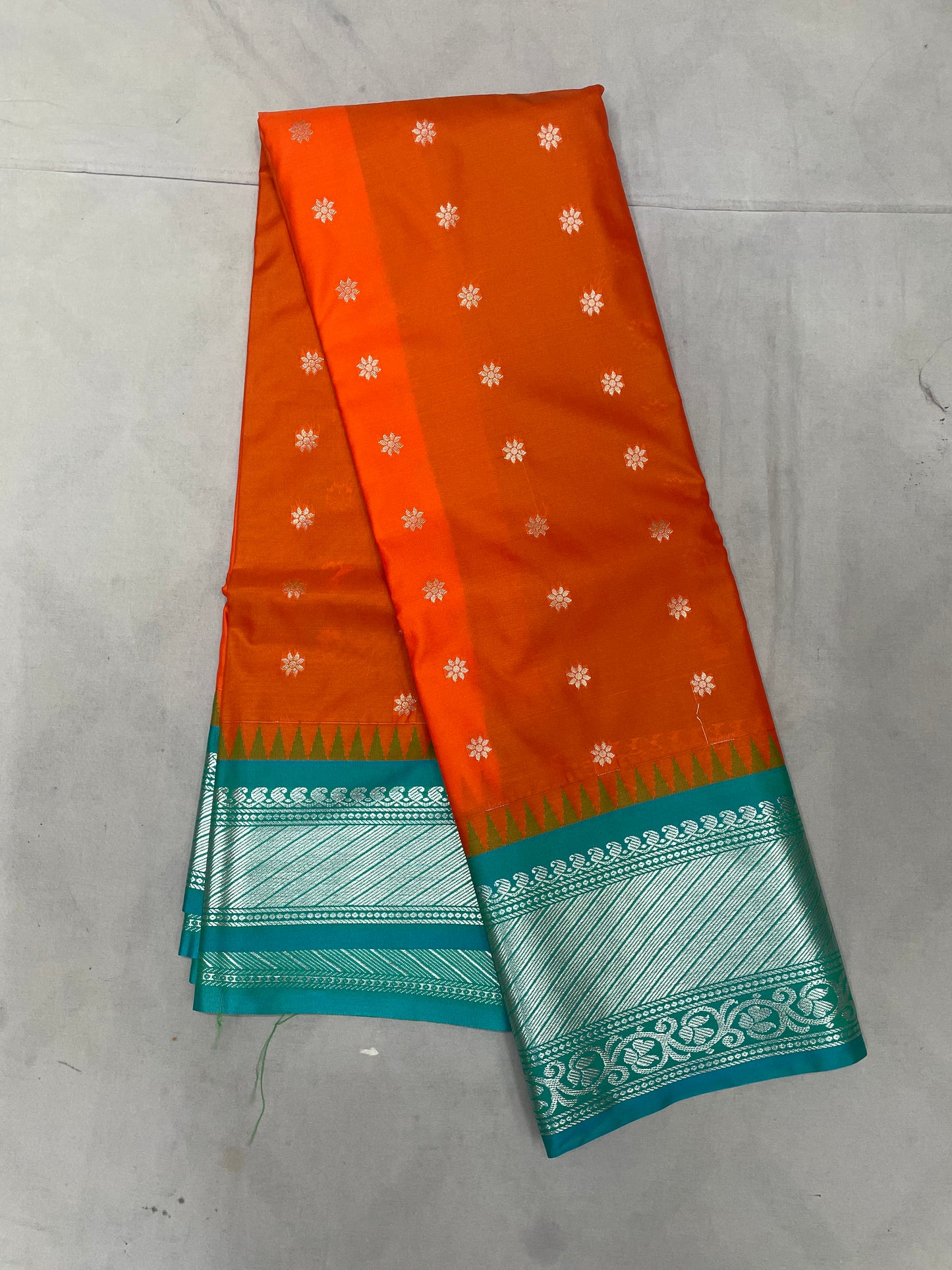 GS03 Semi Gadwal Pattu Saree