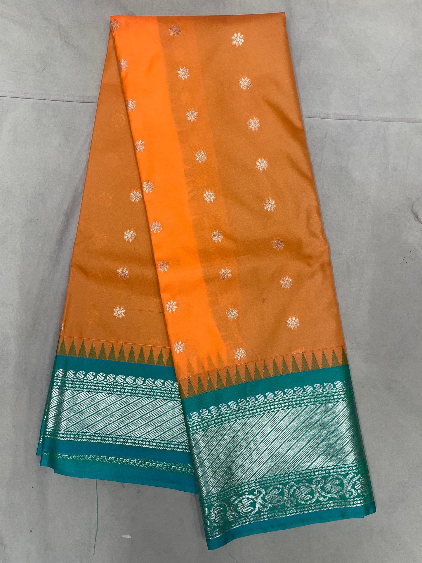 GS03 Semi Gadwal Pattu Saree