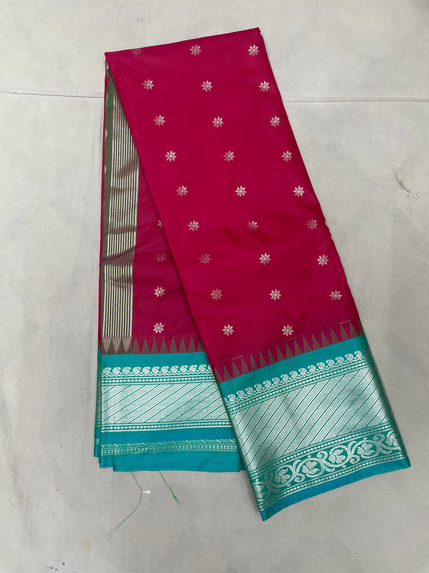 GS03 Semi Gadwal Pattu Saree