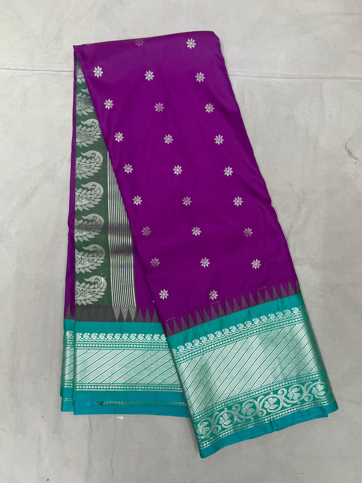 GS03 Semi Gadwal Pattu Saree