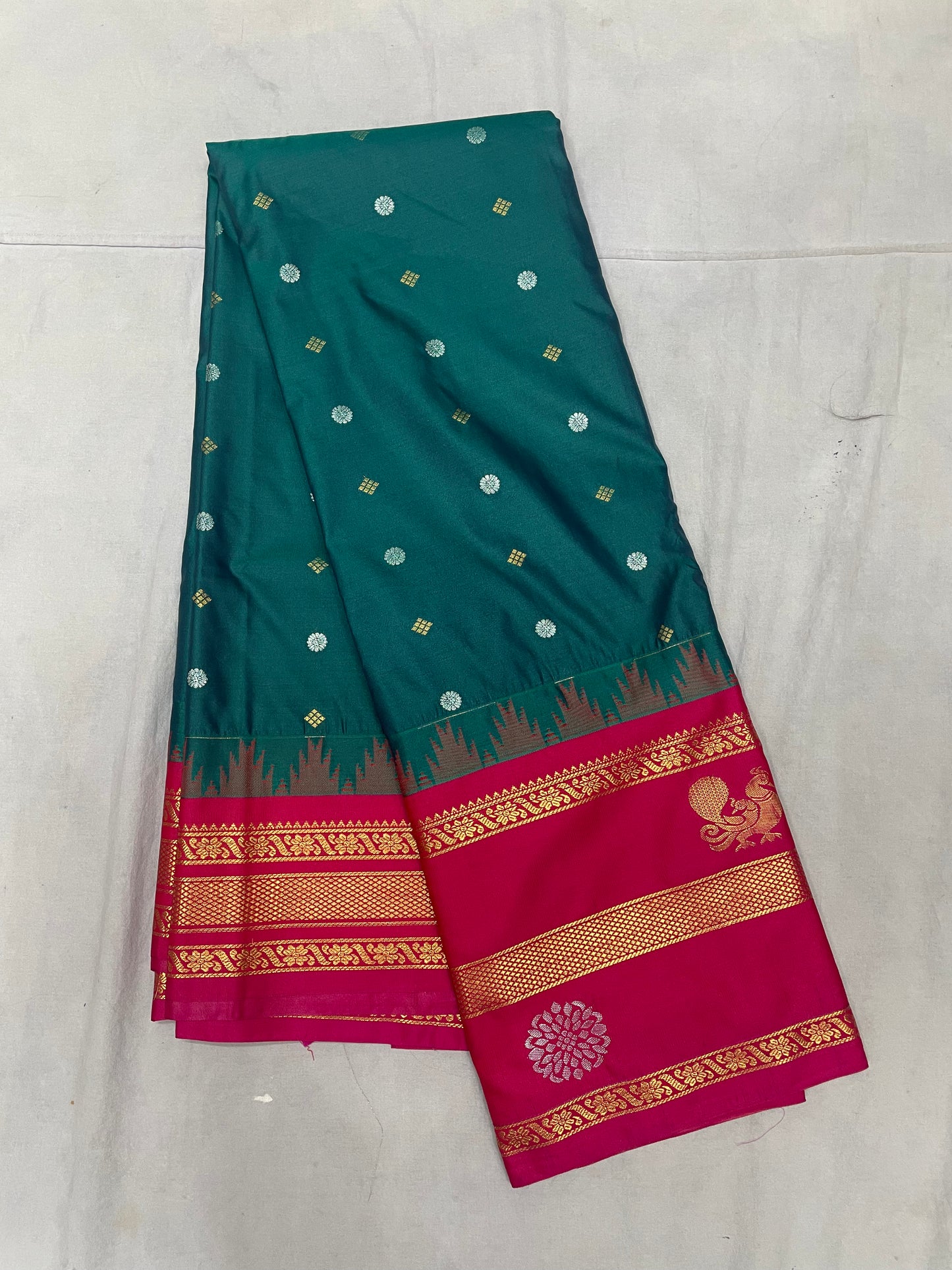 GS04 Semi Gadwal Pattu Saree