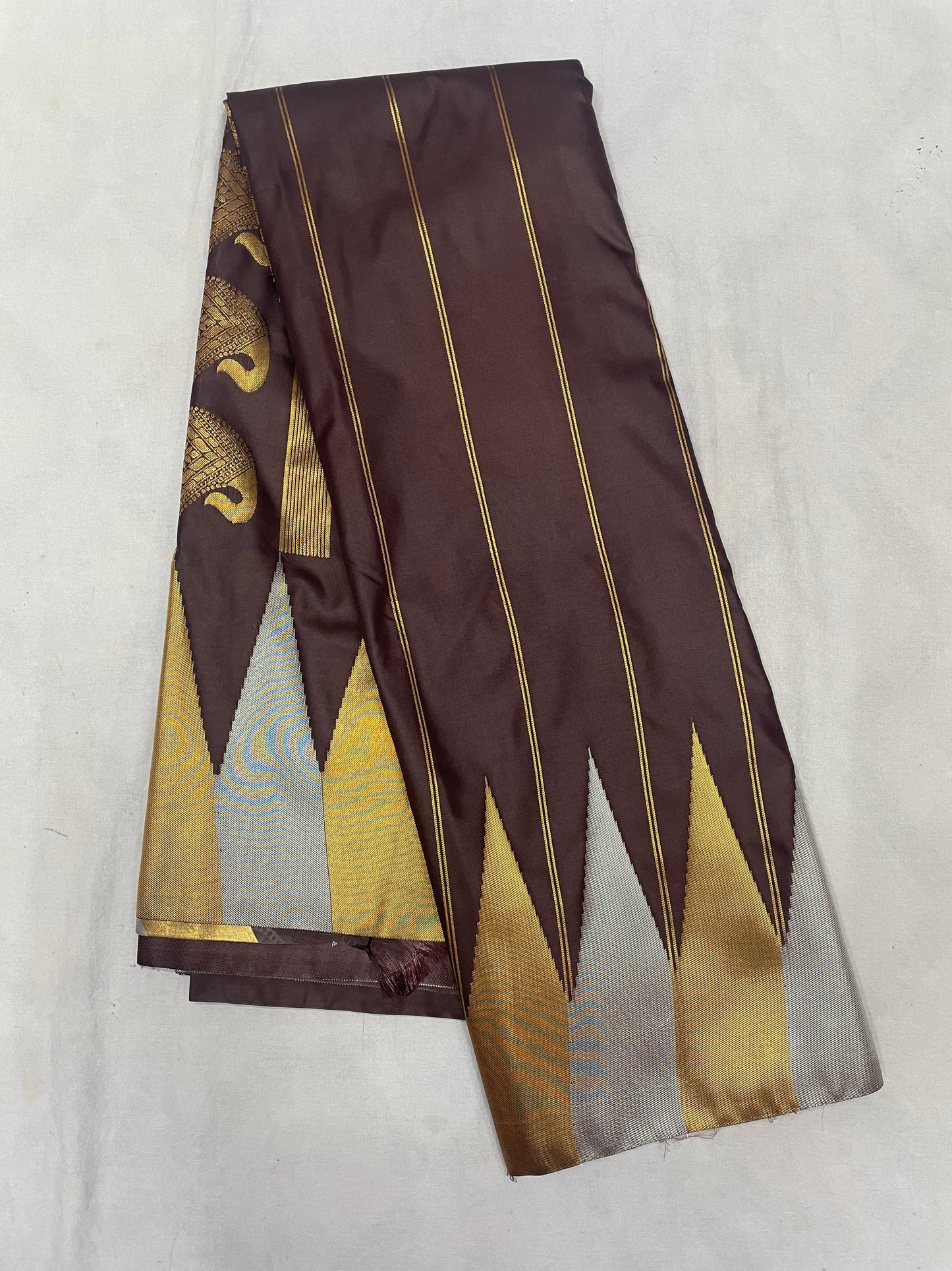 GS05 Semi Gadwal Pattu Saree