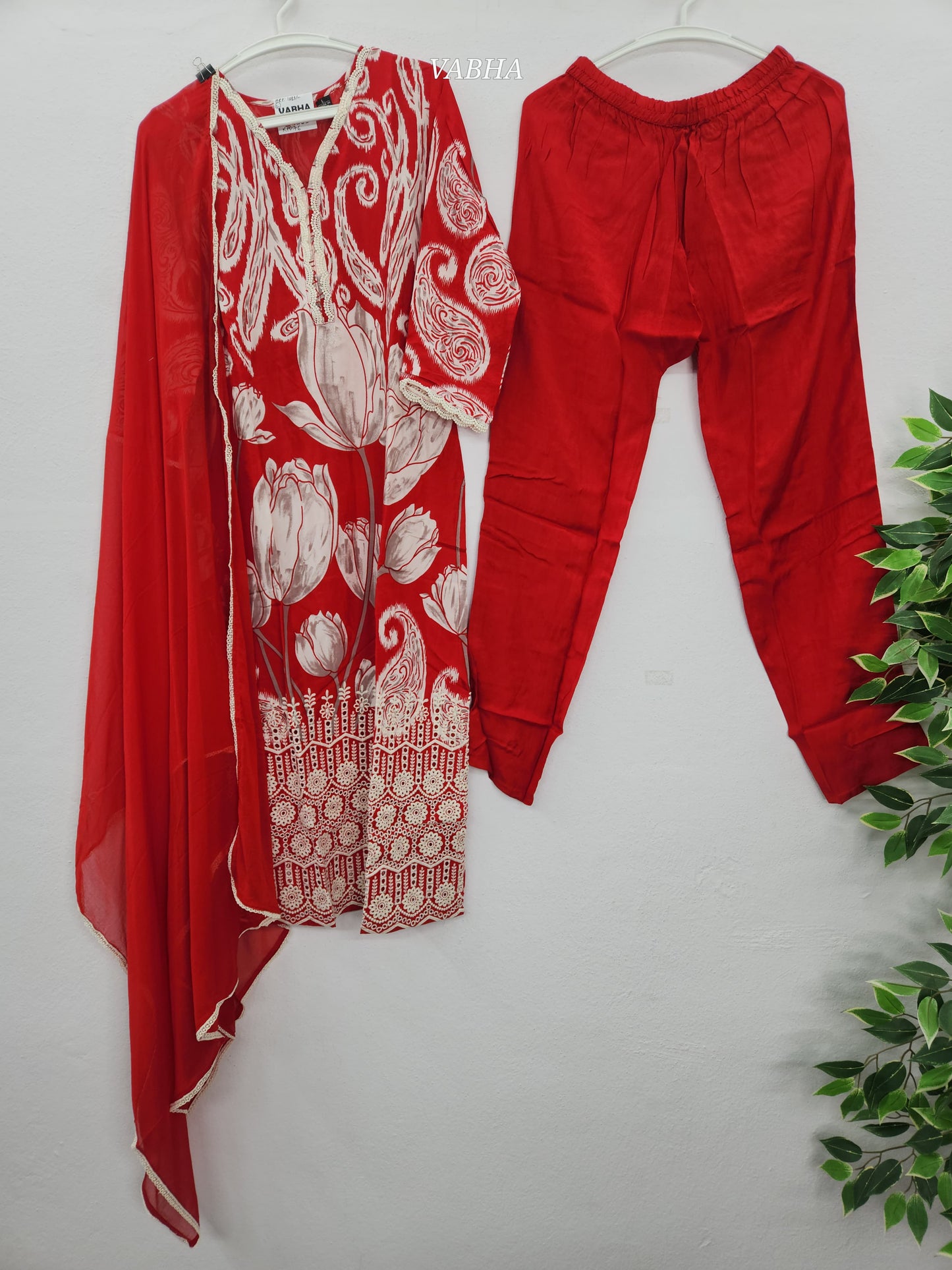 KPD76 Red Muslin With Lining Chikankari Design Croatia Lace V-neck Kurti Pant Dupatta