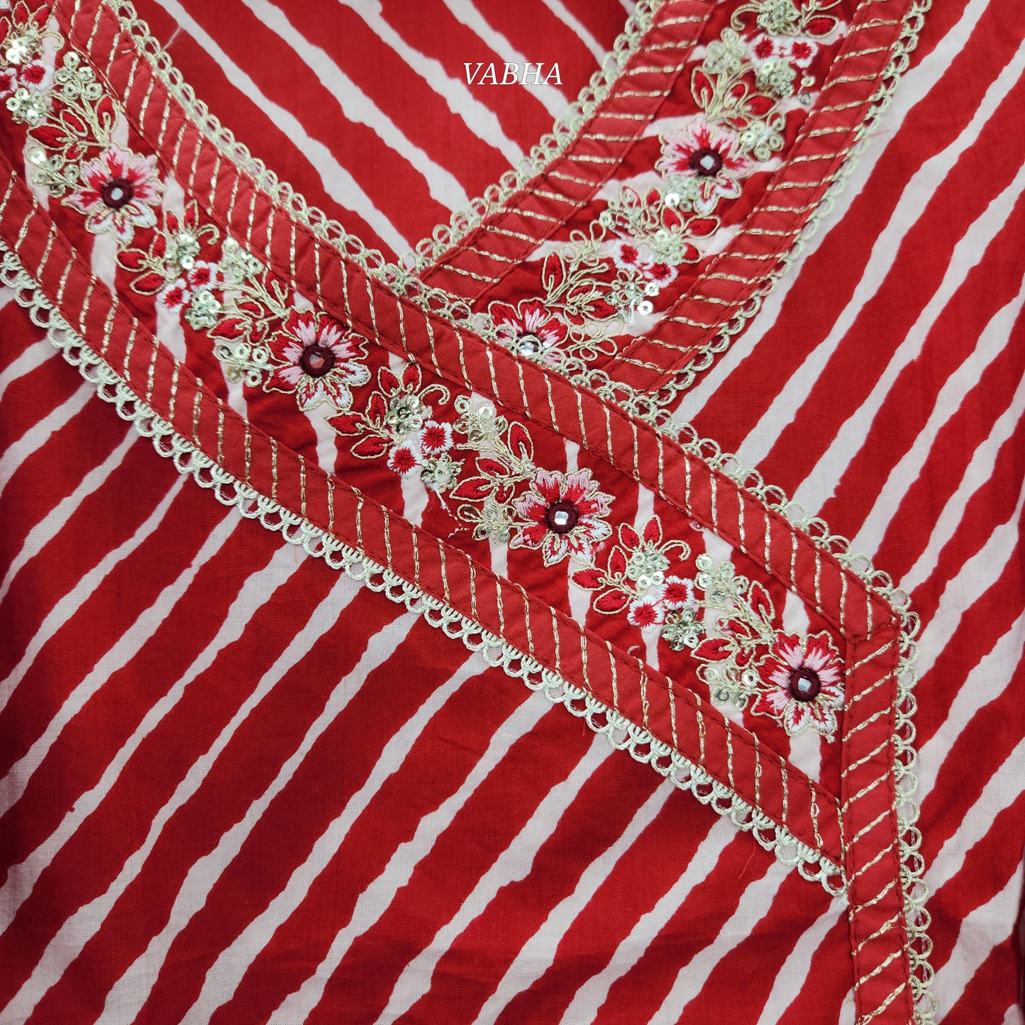 KPD54 Red Lehariya Angrakh Style V-neck Straight Cut Cotton Kurti Pant Dupatta