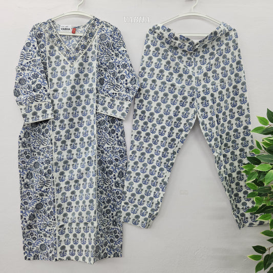 C34 White Blue Floral Print Cotton Co-Ord Set
