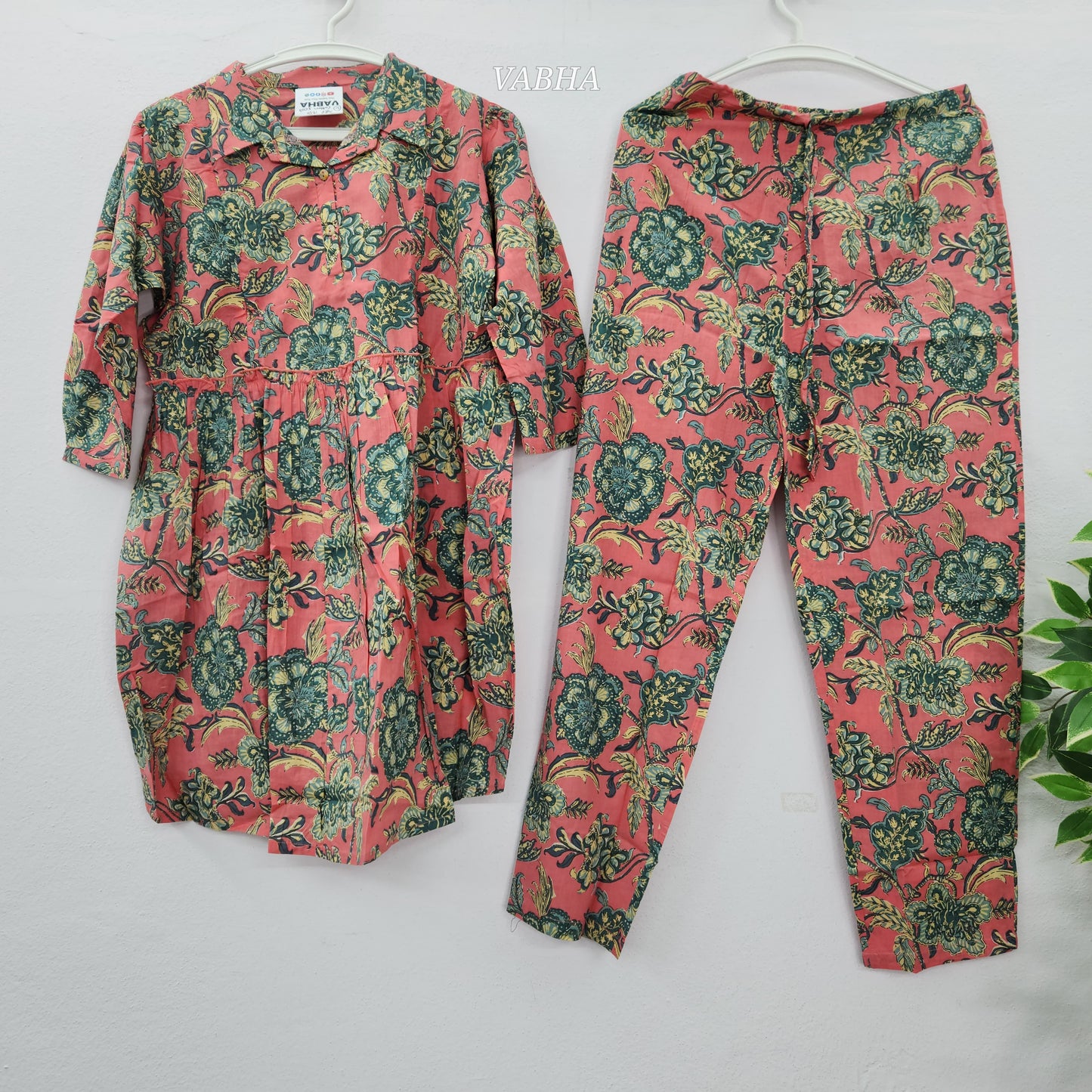FC07 Peach Collar Neck Floral Print Peplum Style Feeding Cotton Co-Ord Set