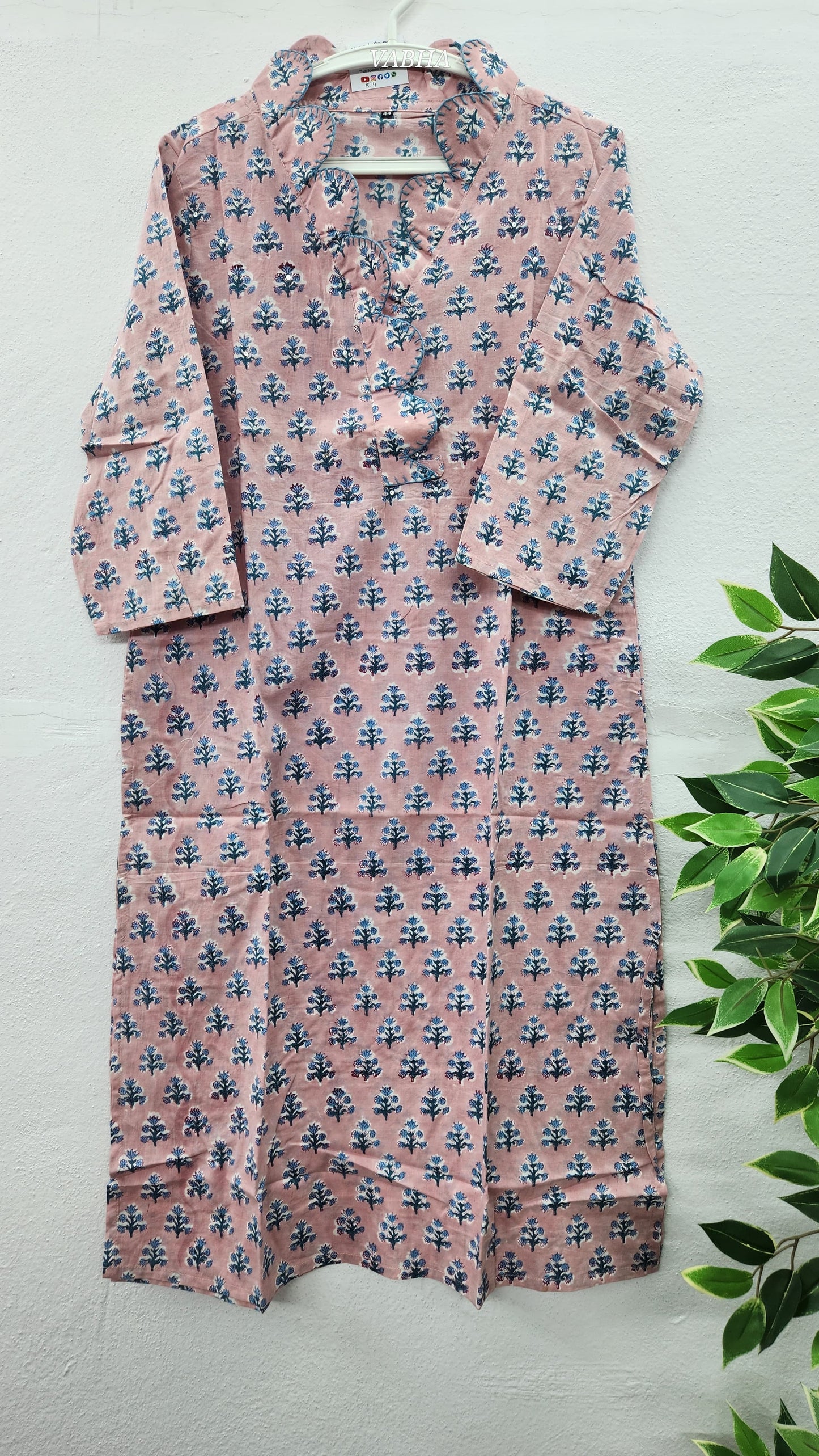 K14 Pink Scalop Neck Straight Cut Cotton Kurti