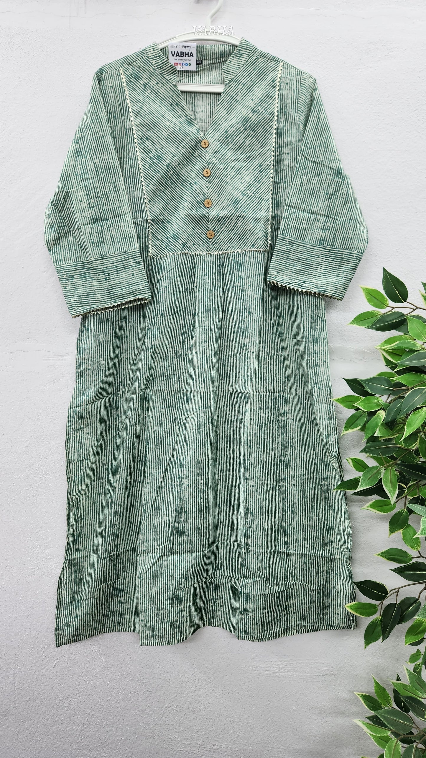 K07 Bottle Green High Neck Straight Cut Cotton Kurti