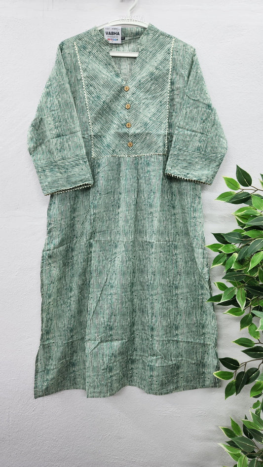 K07 Bottle Green High Neck Straight Cut Cotton Kurti