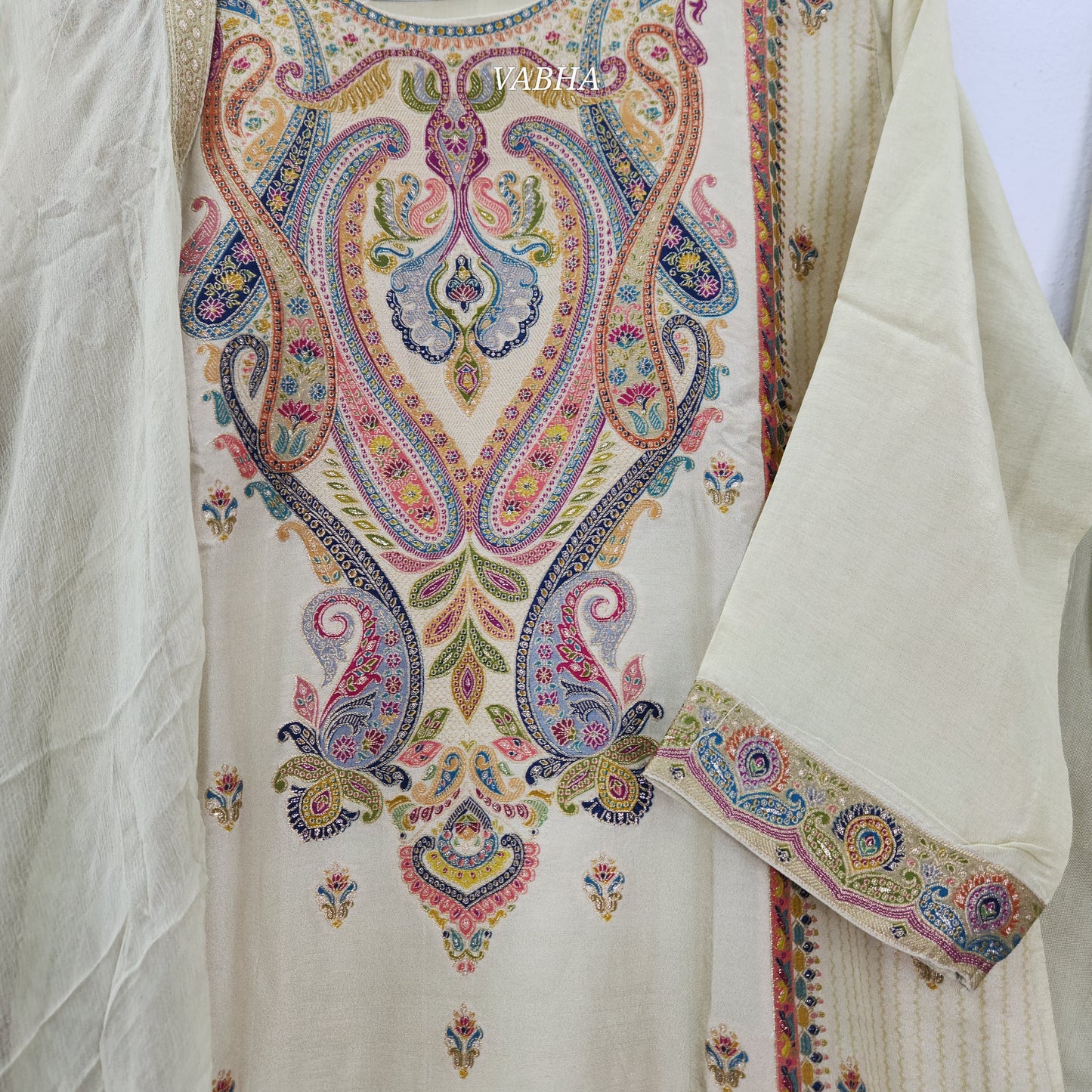 KPD62 Creamish Gold Muslin Silk Kashmiri Style Design Kurti Pant Dupatta