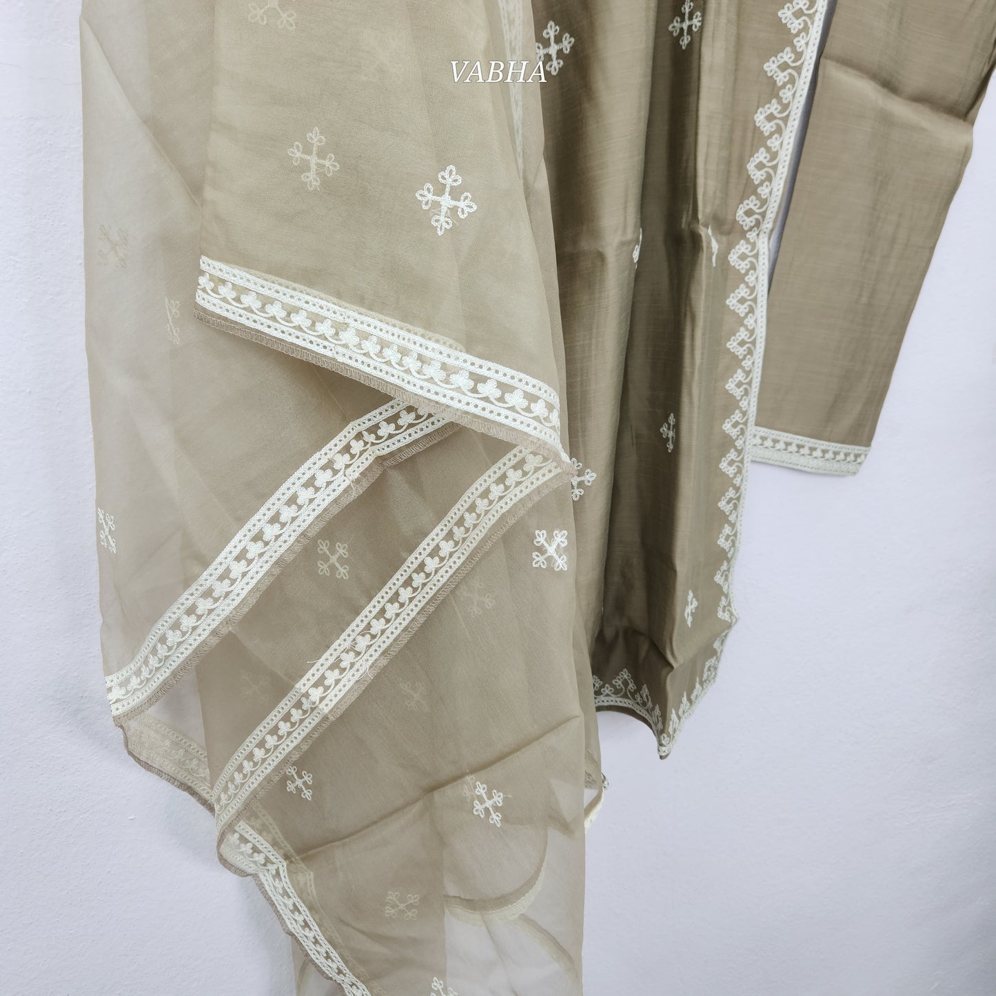 KPD69 Soft Roman Silk Thread Embroidery Beige Colour Kurti Pant and Organza Dupatta